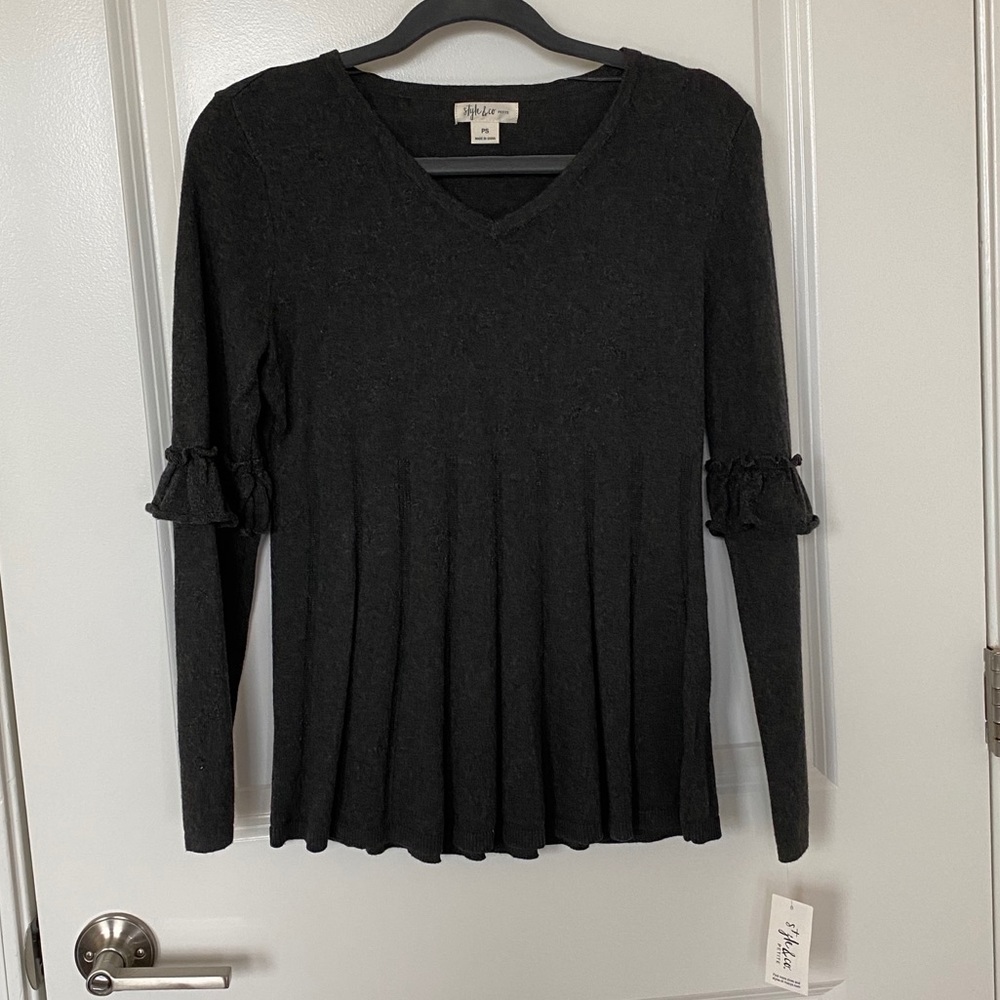 Sweater NWT